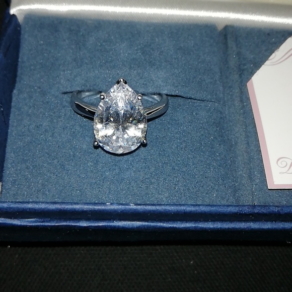 Ring - Picture 2 of 4